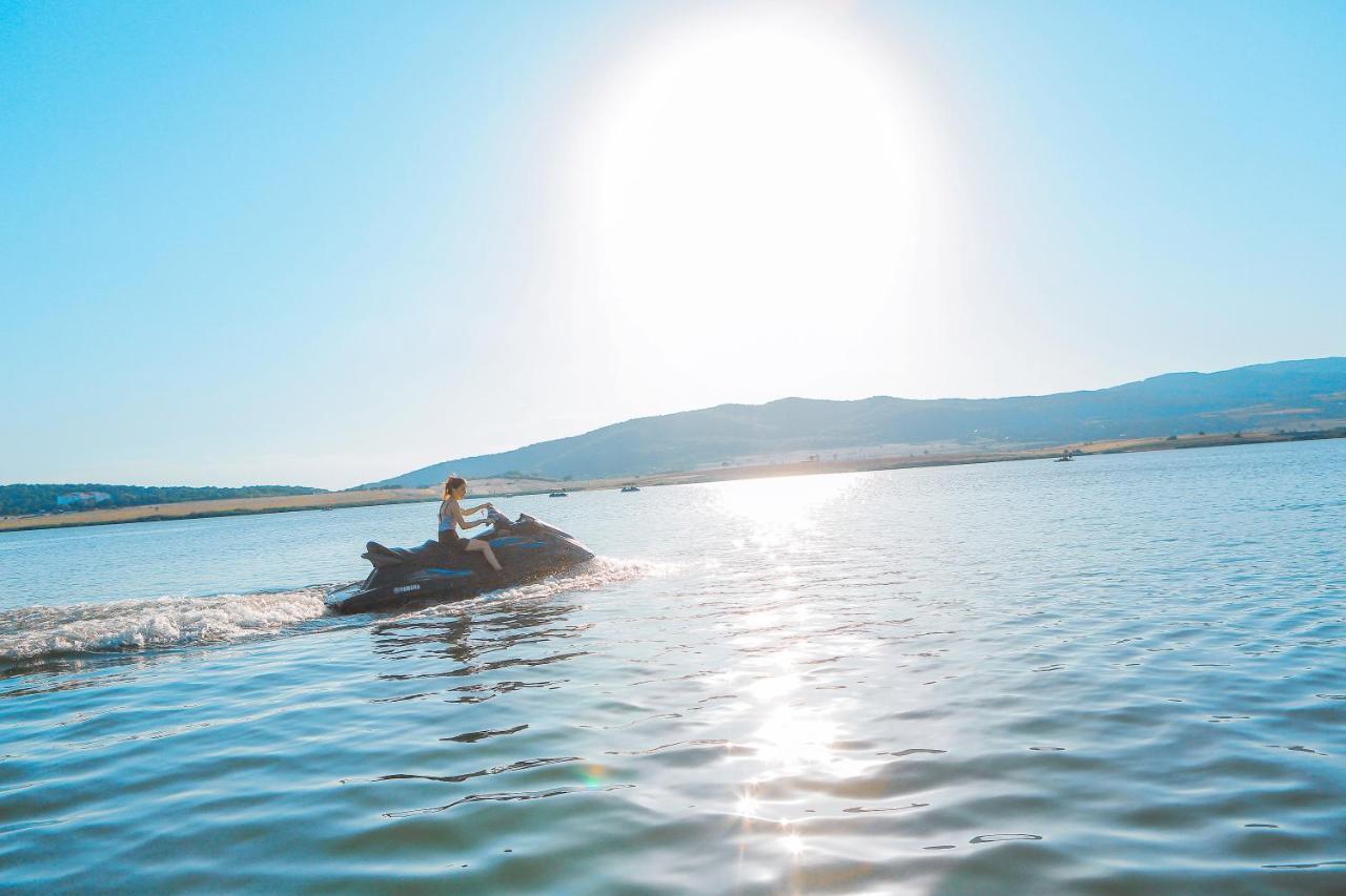 Laguna Beach Club Bazaleti Lake Dushet'i Buitenkant foto